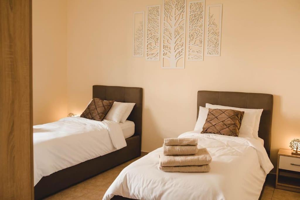 Artemide Apartment Montepaone Lido ภายนอก รูปภาพ